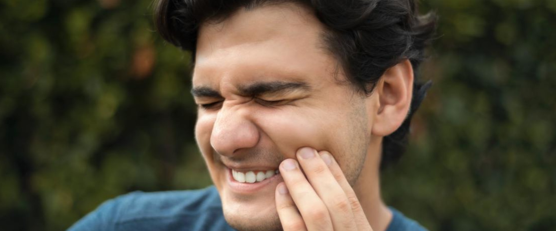 Should You Use Hot or Cold Compress for Dental Swelling?
