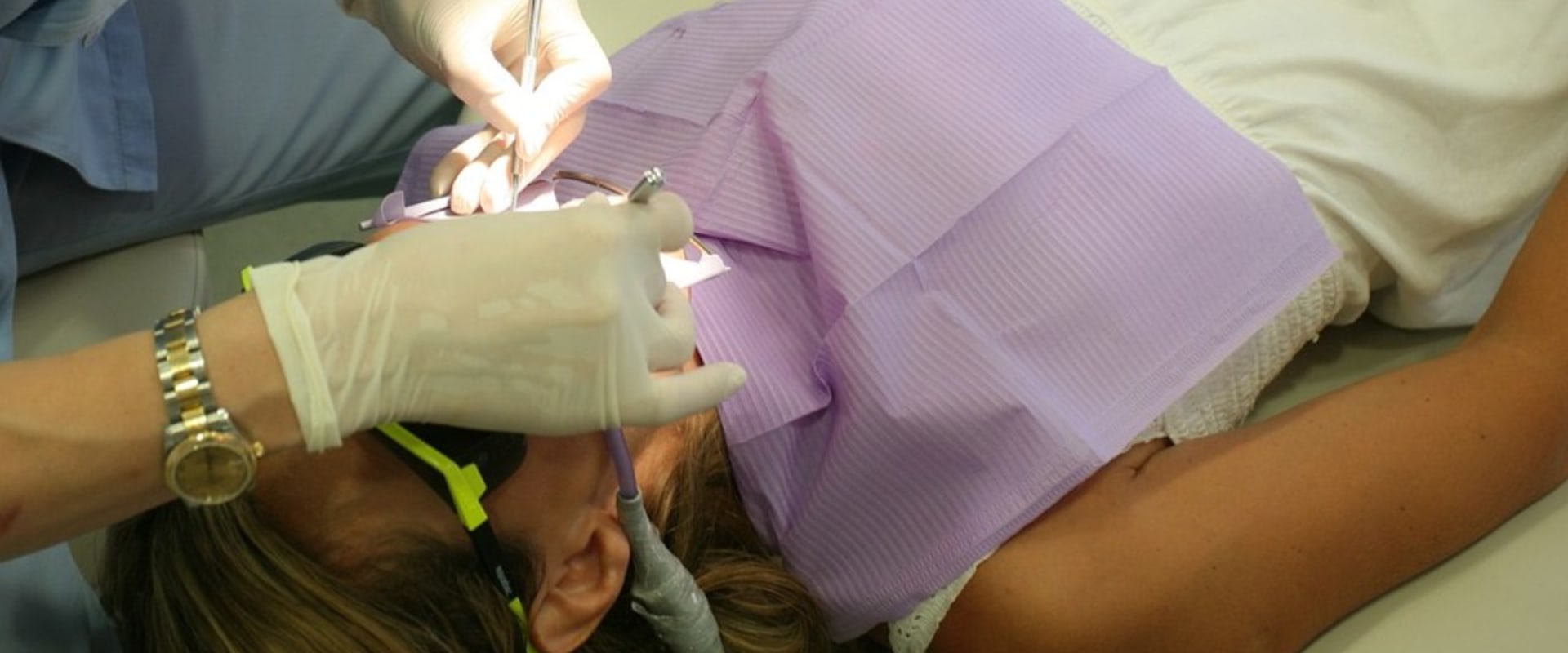 How to Reduce Swelling and Pain After Dental Surgery